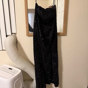 Kiss Prom - Elegant Black Sequin Midi Dress